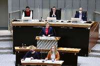 Bisweilen launig. Franziska Giffey bei ihrer Regierungserklärung im Berliner Abgeordnetenhaus. Foto: imago images/Emmanuele Contini