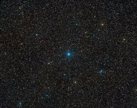 Dieser Weitwinkelausschnitt zeigt die Himmelsregion im Sternbild Teleskop, in der HR 6819 zu finden ist. Foto: ESO/Digitized Sky Survey/Davide De Martin