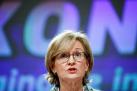 Die zuständige EU-Kommissarin Mairead McGuinness gibt am Mittwoch die endgültige Entscheidung zur Taxonomie bekannt. Foto: REUTERS