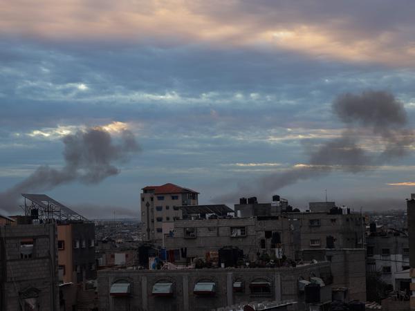 Rauch über Rafah im südlichen Gazastreifen.