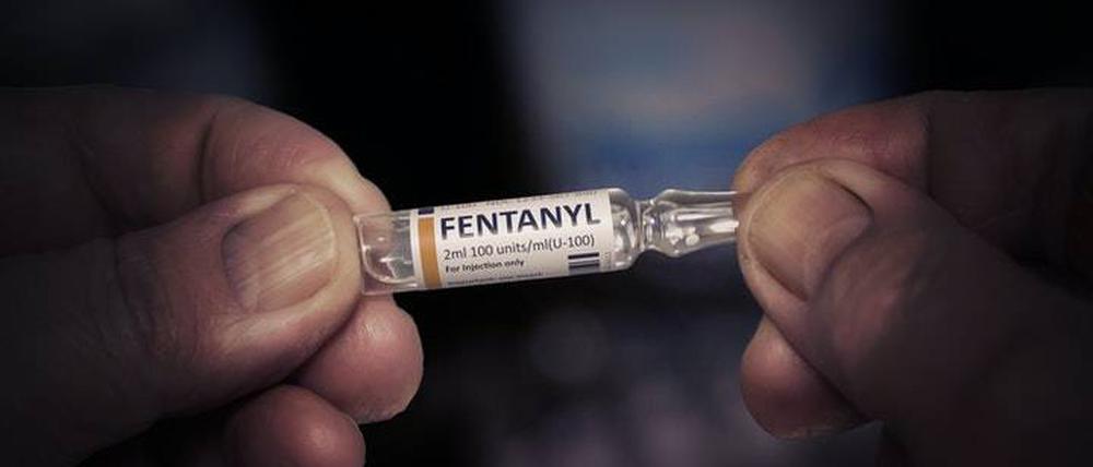  Fentanyl ist ein gefährliches synthetisches Opioid. 