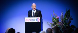 Bundeskanzler Olaf Scholz (SPD) spricht beim Festakt zu ·125 Jahre Deutsches Baugewerbe· im Humboldt Forum im Berliner Schloss.