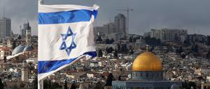 Der jüdische Staat steht unter Beschuss.