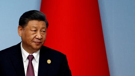 Der Parteichef und Präsident auf Lebenszeit, Xi Jinping, hat alle Macht an sich gezogen, neigt zur Hybris und betreibt eine Re-Ideologisierung Chinas.
