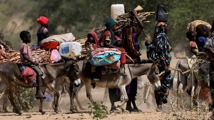 Sudanesische Flüchtlinge in einer temporären Siedlung nahe der Grenze zwischen Sudan und Tschad (Archivbild vom 8. Mai 2023).