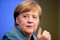 Angela Merkel wollte sich in dieser Woche noch nicht auf Lockerungsschritte festlegen. Foto: REUTERS/Hannibal Hanschke/Pool/File Photo