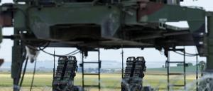 FILE PHOTO: German Patriot air defence system units are seen at the military base, during German Defence Minister Boris Pistorius' visit, near Zamosc, Poland July 3, 2023. REUTERS/Kacper Pempel/File Photo
