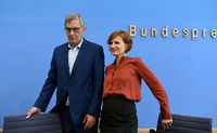 Linken-Parteichefs Bernd Riexinger, Katja Kipping. Foto: Annegret Hilse/Reuters