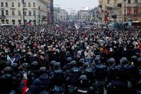 Eine Kundgebung für den inhaftierten russischen Oppositionsführer Alexej Nawalny in St. Petersburg. Foto: Anton Vaganov/Reuters