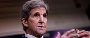 John Kerry, Klimagesandter der USA, tritt zurück.
