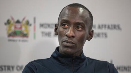 Kelvin Kiptum, Marathon-Weltrekordhalter, ist offenbar bei einem Autounfall ums Leben gekommen.