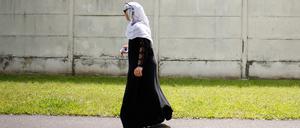 Eine Muslima im Jahr 2016 in Mantes-la-Jolie in Frankreich (Archivfoto).