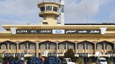 Der syrische Flughafen Aleppo wurde von Israel angegriffen.