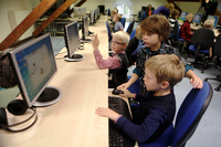 Früh übt sich. In Estland steht bereits ab der Grundschule Programmieren auf dem Stundenplan. Foto: Ints Kalnins/Reuters