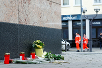 Gedenken an einem der Tatorte in Hanau, der Shisha-Bar „Midnight“ Foto: Reuters/Ralph Orlowski
