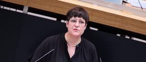 ARCHIV - 23.06.2022, Berlin: Franziska Becker (SPD) spricht in der Plenarsitzung im Berliner Abgeordnetenhaus.
(zu dpa "Franziska Becker soll neue Sport-Staatssekretärin werden") Foto: Annette Riedl/dpa +++ dpa-Bildfunk +++