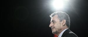 Die französische Justiz hat ein weiteres Ermittlungsverfahren gegen Ex-Präsident Sarkozy auf den Weg gebracht - diesmal rund um Zeugenbeeinflussung.