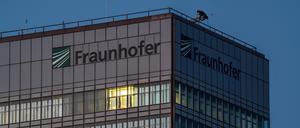 Nach der Kritik durch den Bundesrechnungshof trat der Fraunhofer-Präsident zurück, nachdem sein Rückzug bereits überfällig war.   