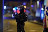 Mitglied einer französischen Spezialeinheit in Straßburg Foto: REUTERS/Vincent Kessler