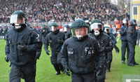 Hochrisikospiel. Wenn in Berlin der BFC Dynamo auf Union trifft, bereitet sich die Polizei aufs Schlimmste vor. Foto: imago/Matthias Koch