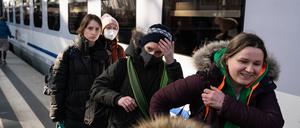 Angekommen in Deutschland? Geflüchtete Ukrainerinnen im März auf dem Berliner Hauptbahnhof