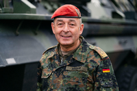 Geleitet wurde er von Bundeswehr-General Carsten Breuer. Foto: Nicolas Armer/dpa
