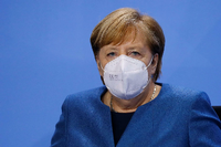 Bundeskanzlerin Angela Merkel auf der Pressekonferenz. Foto: FABRIZIO BENSCH / POOL / AFP