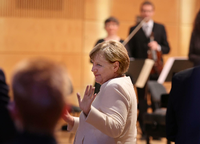 Bundeskanzlerin Angela Merkel bei der Feier zum 31. Jahrestag der Deutschen Wiedervereinigung in Halle (Saale) im Oktober 2021. Foto: Jan Woitas/REUTERS