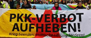 Kurdische Demonstranten am 18. November 2023 in Berlin.