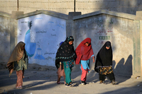 Noch dürfen die Mädchen in Kandahar zur Schule gehen. Foto: AFP