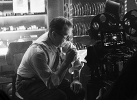 Gary Oldman als Herman Mankiewicz in David Finchers Schwarz-Weiß-Drama "Mank" über den Drehbuchautor, der das Script zu "Citizen Kane" schrieb. Foto: dpa/ N. Loveikis/Netflix
