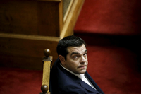 Griechenlands Regierungschef Alexis Tsipras muss bei weiteren Kürzungen um seine knappe Regierungsmehrheit bangen. Das größte Hindernis wird die geplante Rentenreform. Foto: RReuters