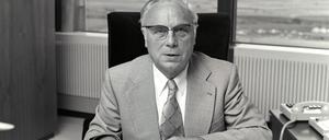 Karl Holzamer arbeitete von 1962 bis 1977 als Gründungsintendant des Zweiten Deutschen Fernsehens.