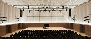 Blick in den neuen Konzertsaal der Kulturweberei Finsterwalde, geschaffen von Habermann Architekten.