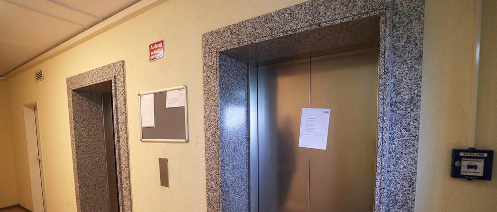 Existiert im Haus ein Aufzug, hat der Mieter das Recht, ihn zu nutzen. 