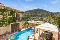 Hochwertige Villa mit Pool und toller Aussicht in Valldemossa. Foto: Porta Mallorquina Real Estate