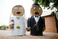Heiraten auf dem Land - nur was für Strohköpfe? Foto: dpa