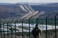 Eine ukrainische Grenzpartouille an der Grenze zu Russland Foto: REUTERS/Antonio Bronic