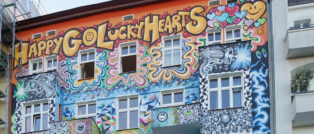 Das Berliner Hostel Happy Go Lucky in Charlottenburg soll die Street-Art an seiner Fassade entfernen.