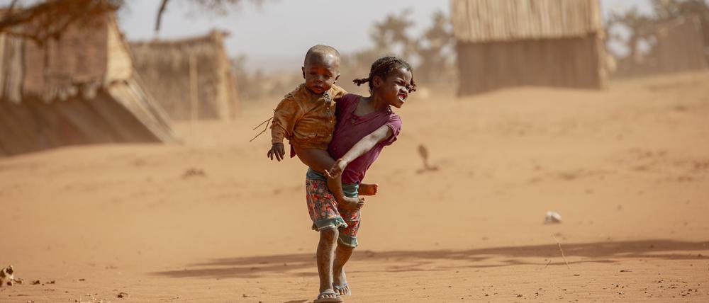 Elend im Amboasary District. Kinder im Süden Madagaskars während der schlimmsten Dürre seit 40 Jahren (2021).