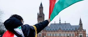 Pro-palästinensische Demonstrationen vor dem Internationalen Gerichtshof in Den Haag. 