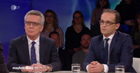 Noch ein wenig auf Distanz: Thomas de Maizière (links) und Heiko Maas. Screenshot: ZDF/Tsp