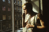 Blick aus dem Fenster auf die verfallenen Altbauten Prenzlauer Bergs, 1982. Liebe Leserinnen, liebe Leser: Senden Sie Ihre Berlin-Fotos an leserbilder@tagesspiegel.de! Foto: Imago