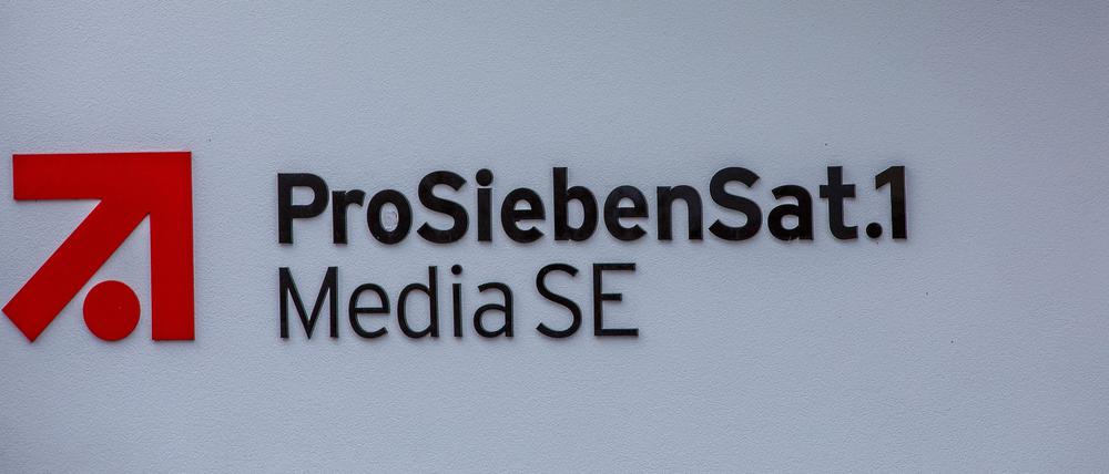 Logo und Schriftzug vom Medienunternehmen ProSiebenSat1, Media SE, im Medienpark München-Unterföhring.