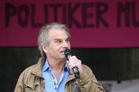 Reiner Fuellmich beschimpft Parteifreunde als "Schwachmaten". Foto: Imago