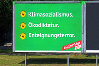Die Plakate der Anti-Grünen Kampagne wurden von einem AfD-Unterstützer finanziert. Foto: imago/Gottfried Czepluch
