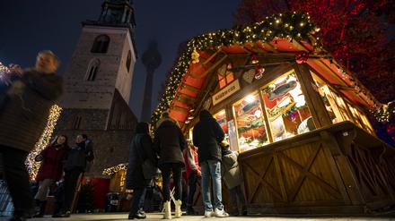 Weihnachtmarkt am Alexanderplatz in Berlin-Mitte.