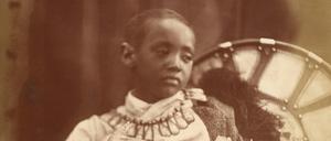 Prinz Alemayehu im Juli 1868 (genaues Aufnahmedatum unbekannt). 