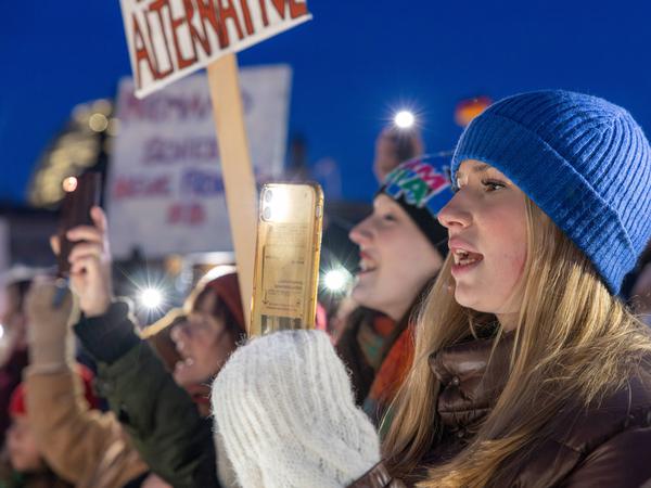 In Berlin demonstrierten am 21. Januar 2024 mehrere Tausend Menschen gegen rechts und die AfD. 