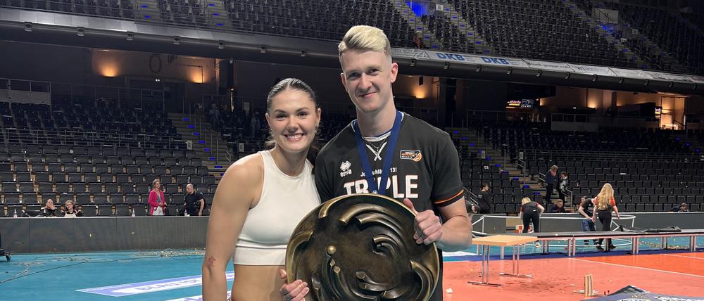 Anastasia Cekulaev und Marek Sotola sind beide Volleyballprofis.